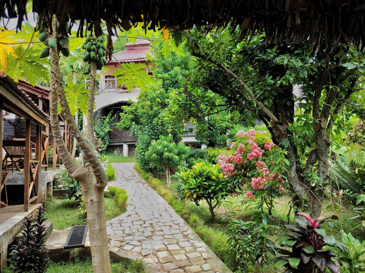 Hotel Benjamin Ambatoloaka  Exterior photo